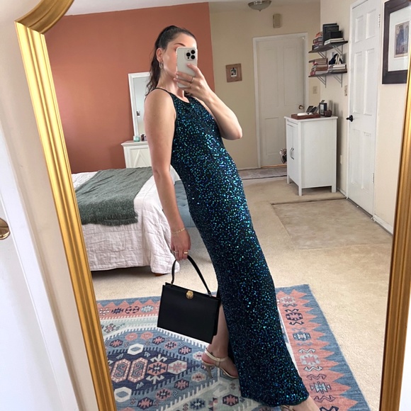 Vintage floor-length silk and sequin gown 💎 - Picture 2 of 9